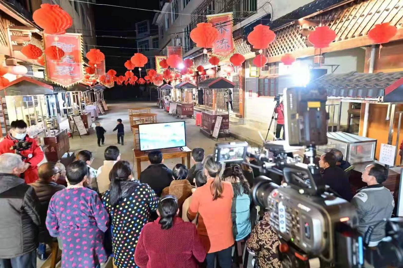 国家发展改革委派驻三明市挂职干部参与央视新年贺词倒计时特别报道录制工作